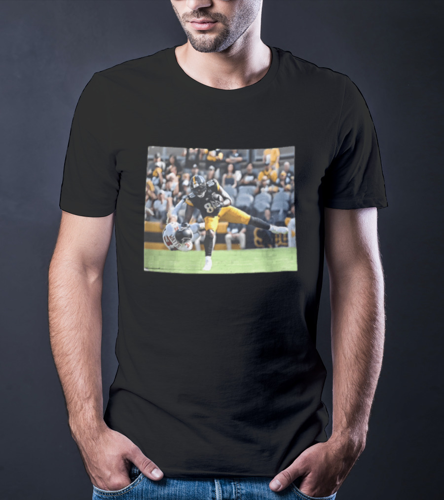 Pittsburgh Steelers Football Player Hurdling Defender Action Photo T-Shirt
