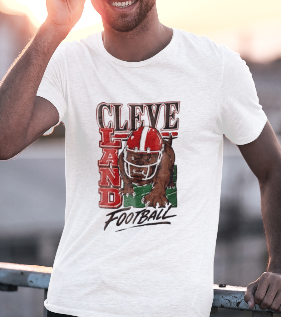 Cleveland Browns Bulldog Football Helmet Mascot Running T-Shirt
