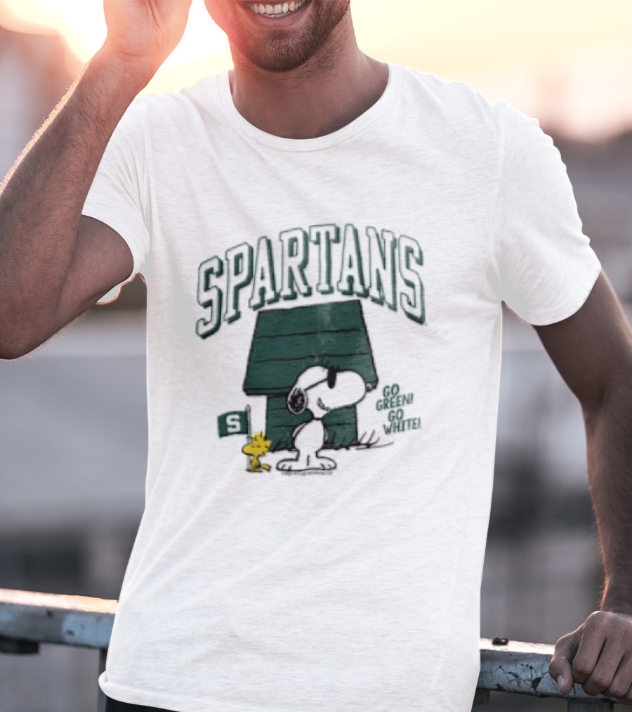 Snoopy Woodstock Doghouse Spartans Michigan State Flag Cartoon T-Shirt