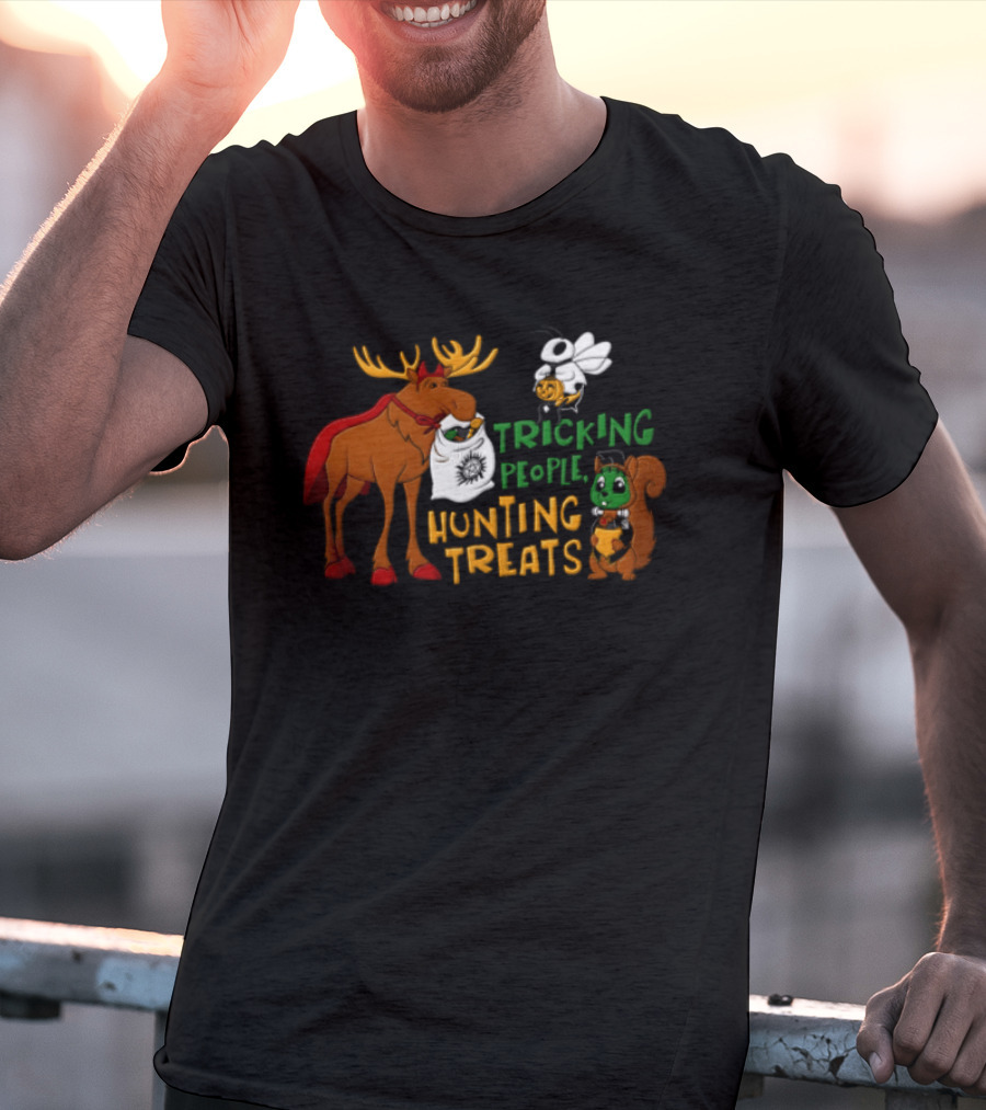 Tricking People Hunting Treats Moose Squirrel Ghost Halloween T-Shirt