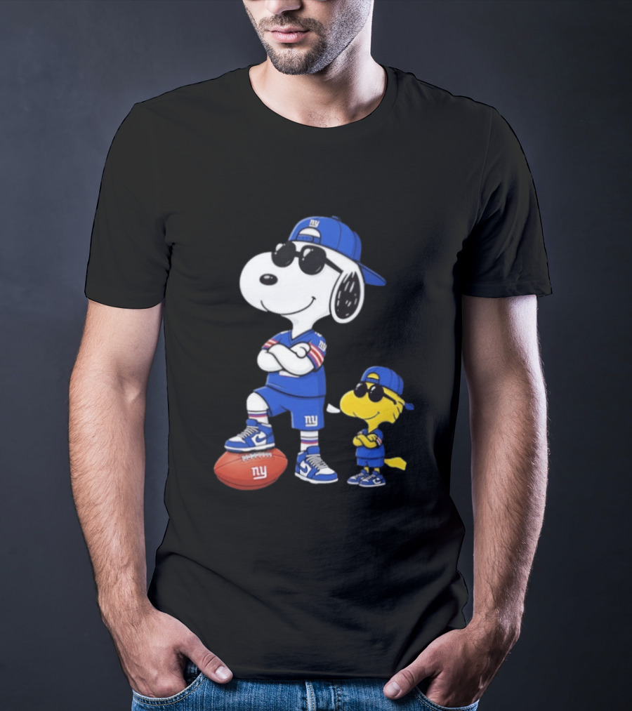 Snoopy And Woodstock In New York Giants Team T-Shirt