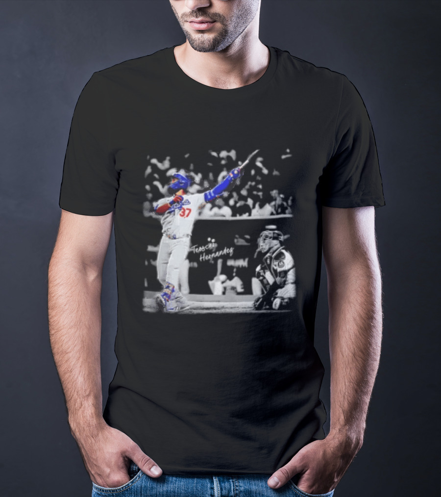Los Angeles Dodgers Teoscar Hernandez Baseball Player Number 37 Swinging Pose T-Shirt