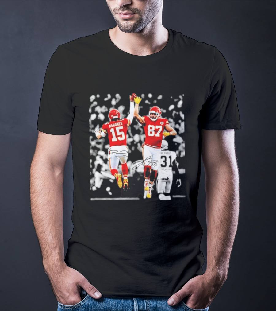 Travis Kelce Patrick Mahomes Kansas City Chiefs Autographed Celebration 15 87 T-Shirt