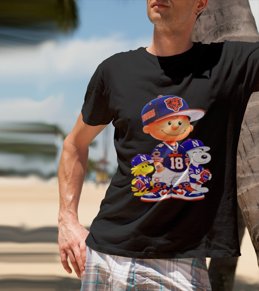 Charlie Brown And Snoopy Chicago Bears 18 With Woodstock In Football Gear T-Shirt