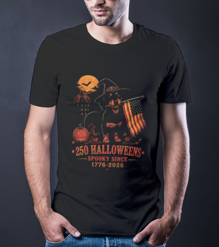 250 Halloweens Spooky Since 1776 2026 Dachshund Dog Lover T-Shirt