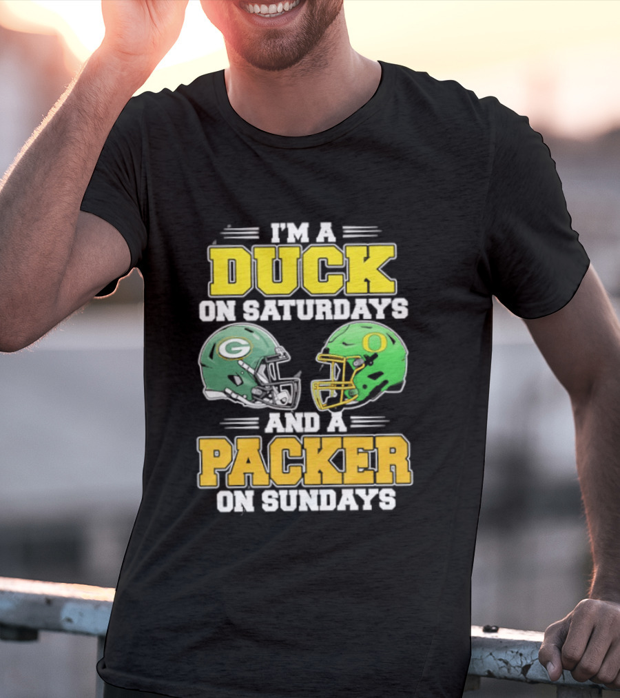 I'm A Duck On Saturdays And A Packer On Sundays Green Bay Oregon Football Helmets T-Shirt
