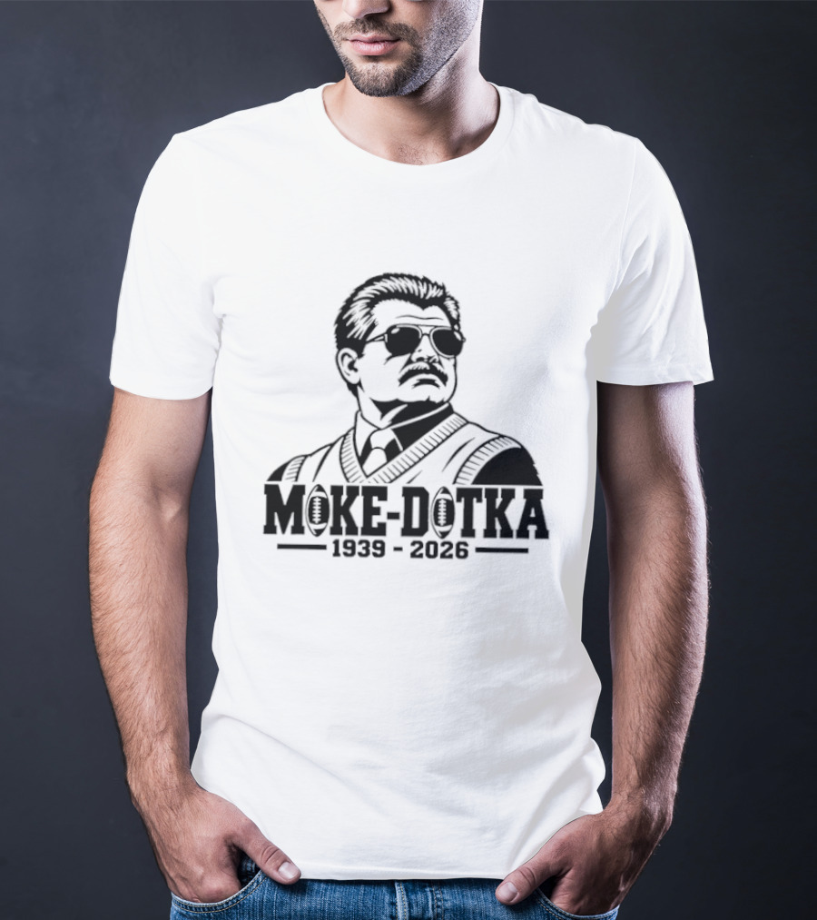 Chicago Bears Mike Ditka 1939 2026 T-Shirt