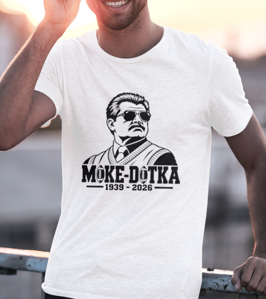 Chicago Bears Mike Ditka 1939 2026 T-Shirt