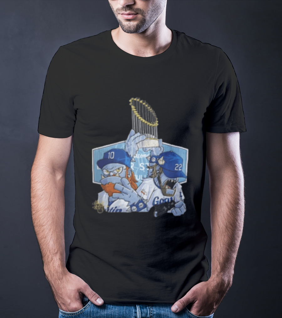 Los Angeles Dodgers Justin Turner Clayton Kershaw Blue Orcs Holding Trophy T-Shirt