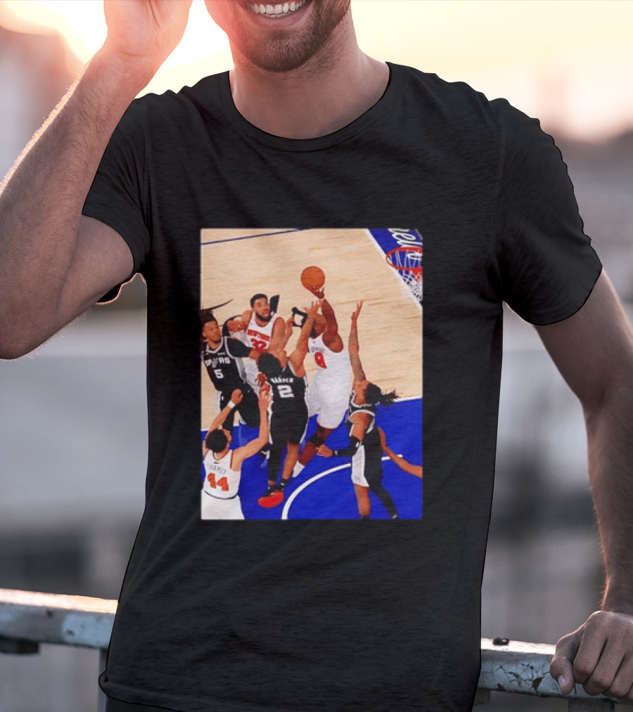 The Putback With OG Knicks Dunking Against Spurs T-Shirt