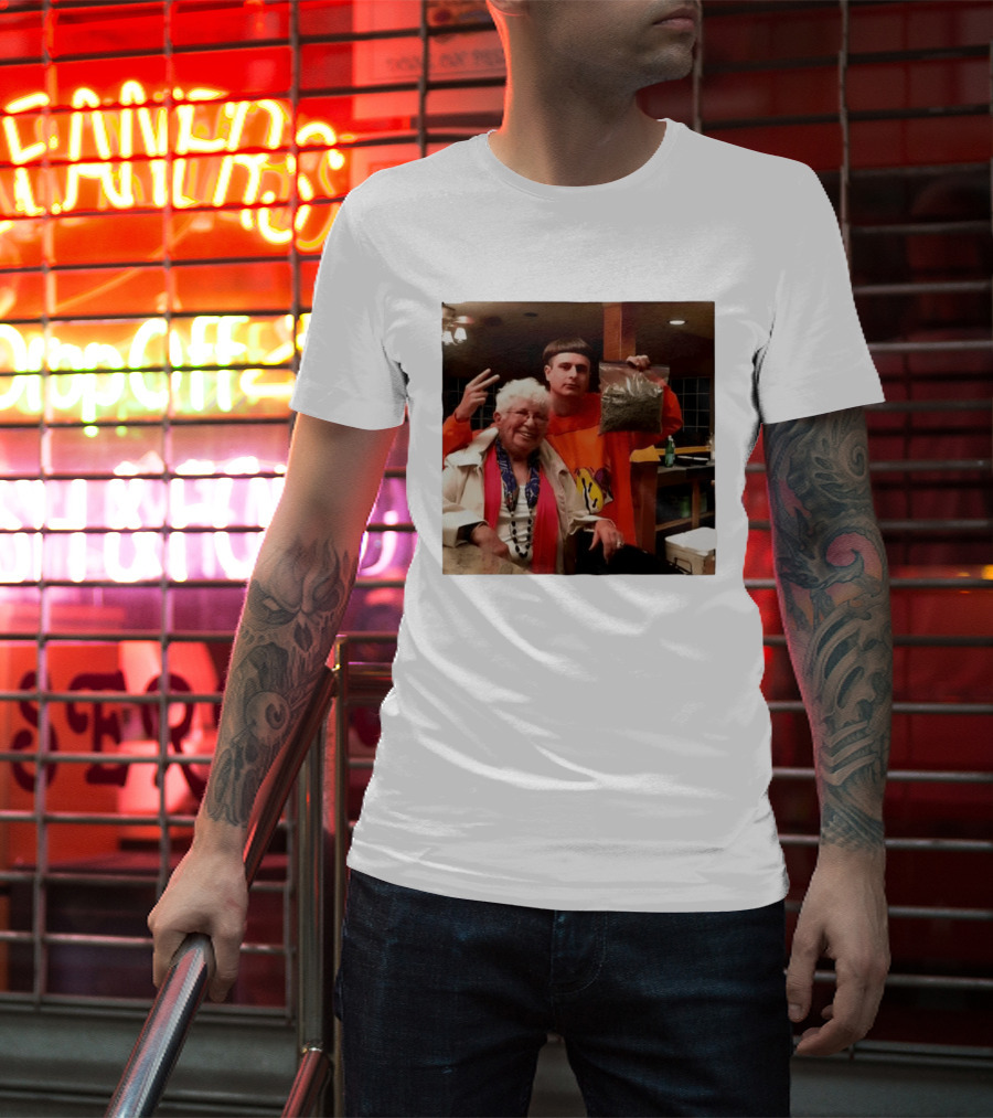 Oliver Tree Peace Sign Grandma Holding Bag T-Shirt