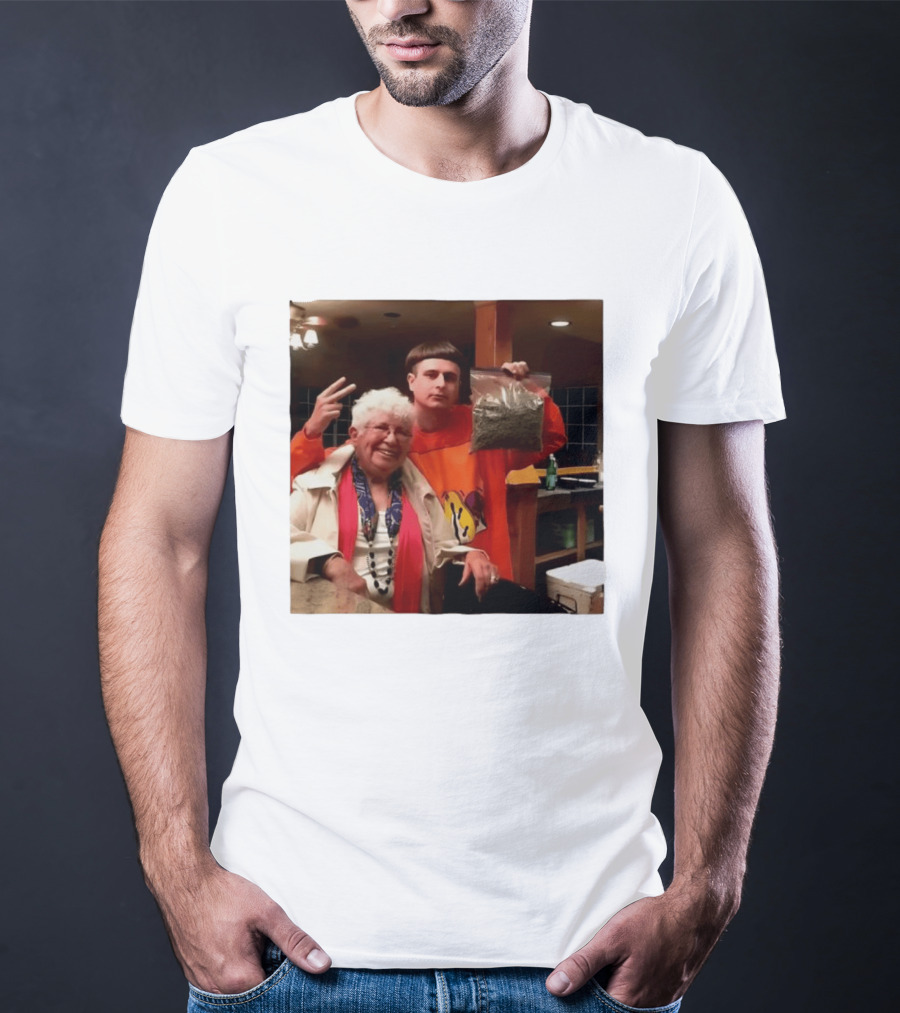 Oliver Tree Peace Sign Grandma Holding Bag T-Shirt