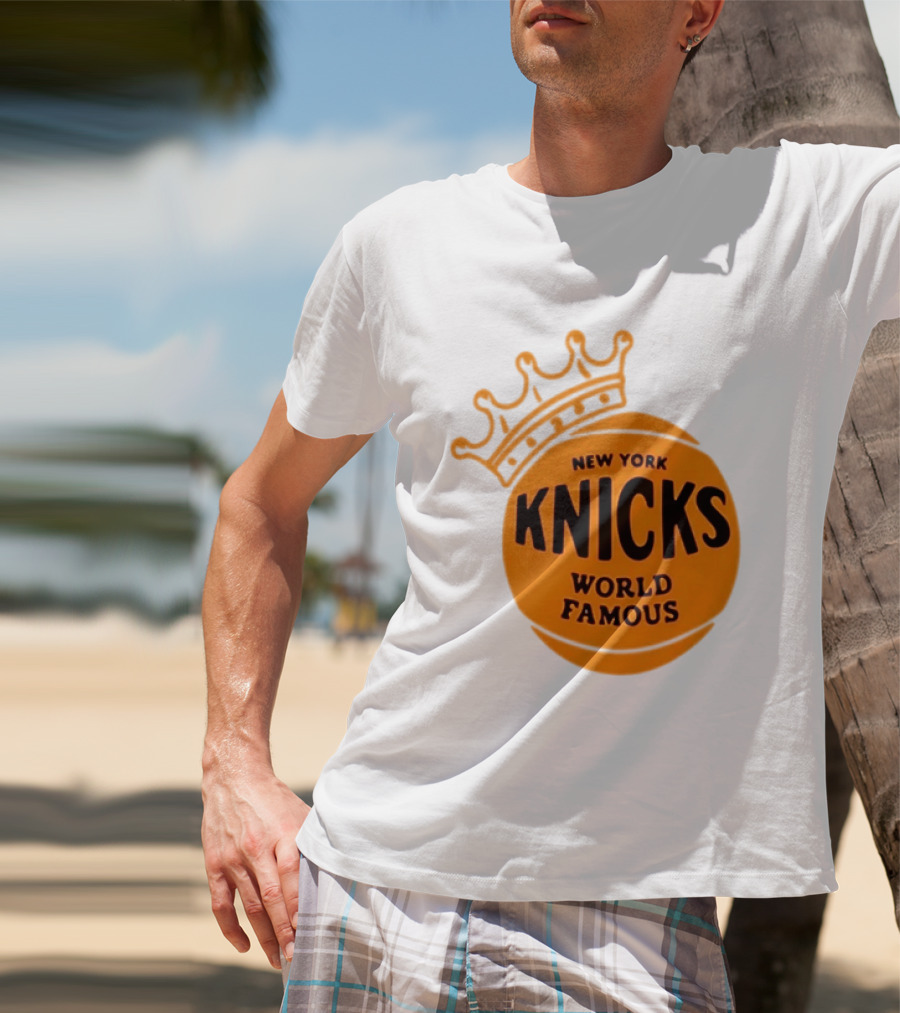 New York Knicks NBA Basketball World Famous Crown T-Shirt