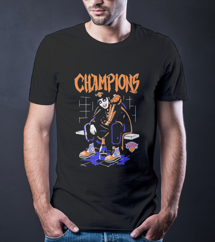 New York Knicks Evil Clown Winning Trophy And Champagne T-Shirt