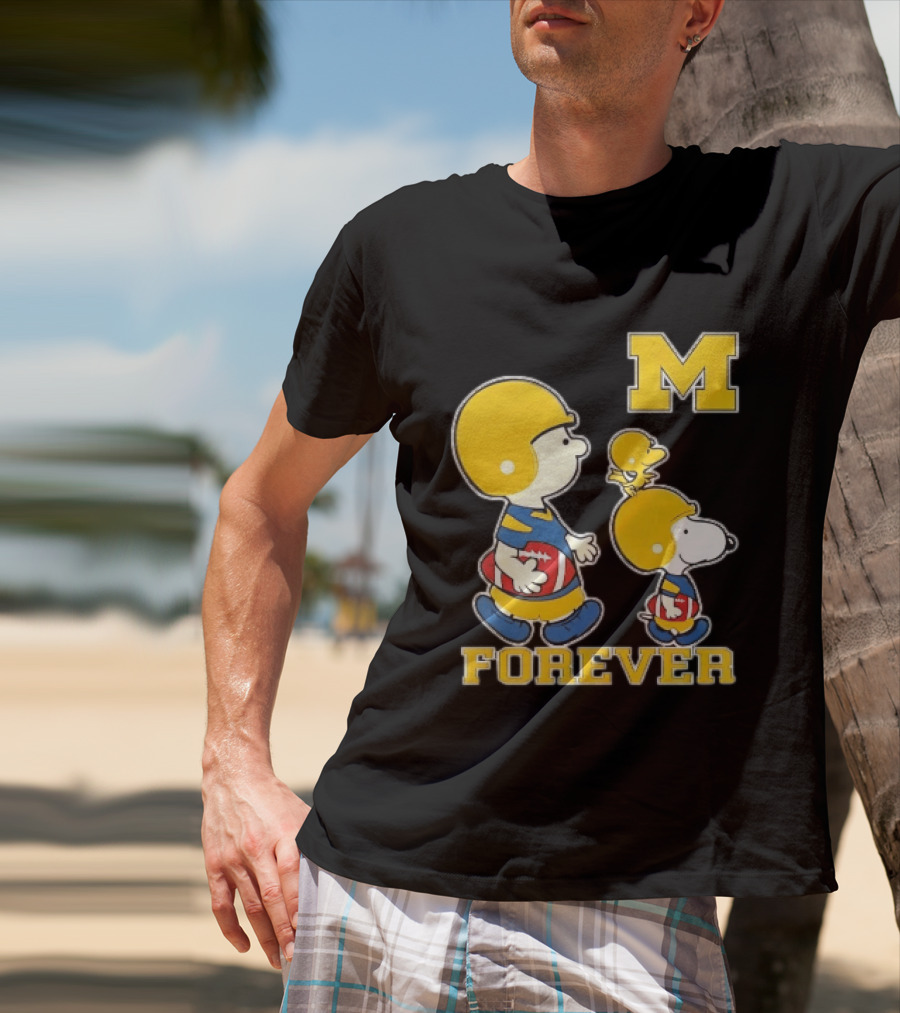 Peanuts Forever Michigan Wolverines M Football Charlie Brown Snoopy Woodstock T-Shirt