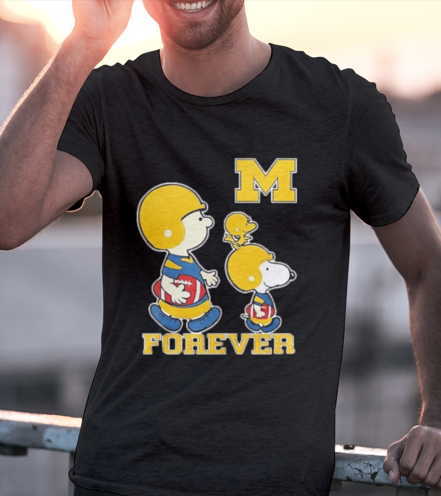 Peanuts Forever Michigan Wolverines M Football Charlie Brown Snoopy Woodstock T-Shirt