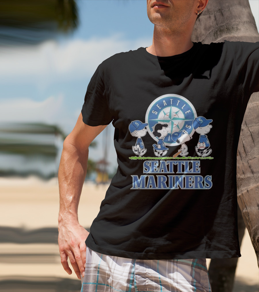 Peanuts Gang Snoopy Baseball Seattle Mariners Yankees Fans T-Shirt