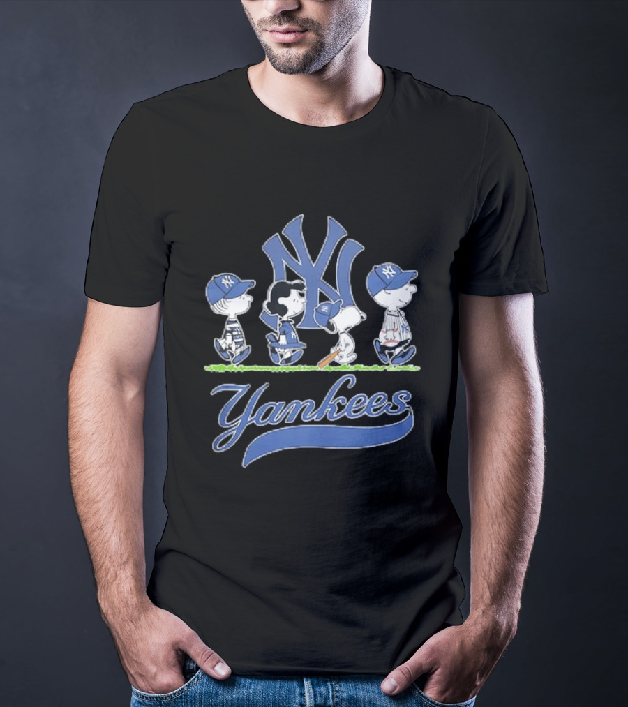 Peanuts Gang Yankees NY Vintage Baseball Characters T-Shirt