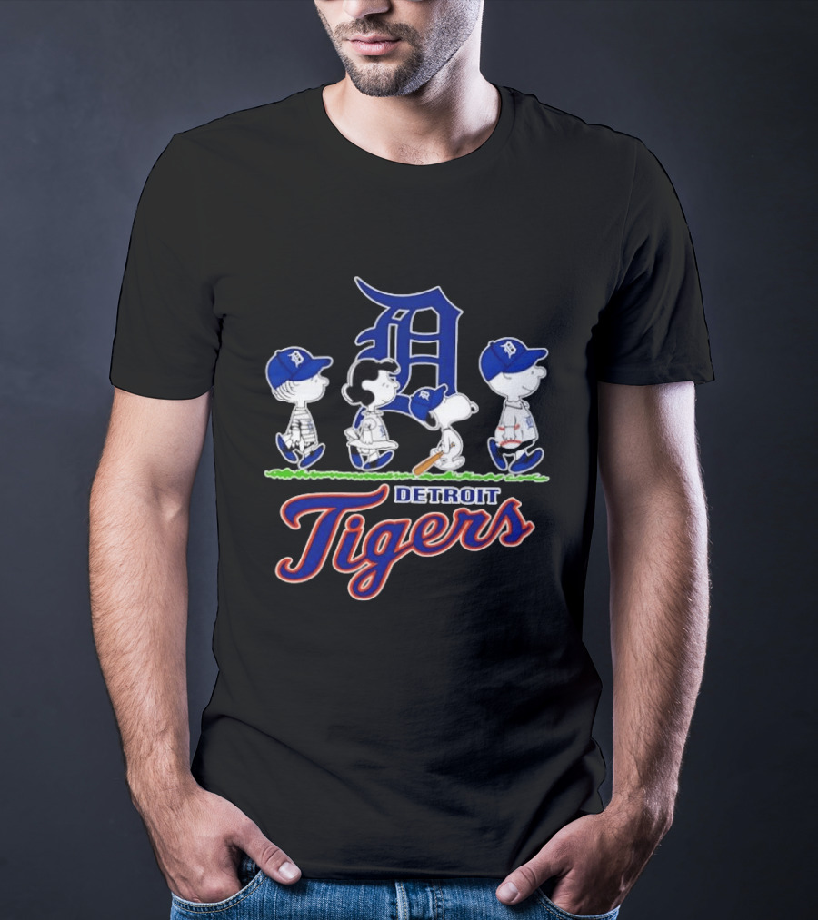 Peanuts Gang Detroit Tigers MLB Collaboration Snoopy Woodstock Baseball Team T-Shirt