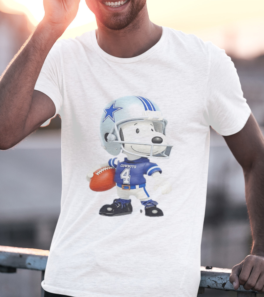 Peanuts Snoopy Cowboys Football Player 4 Helmet Dallas Fan Gear T-Shirt