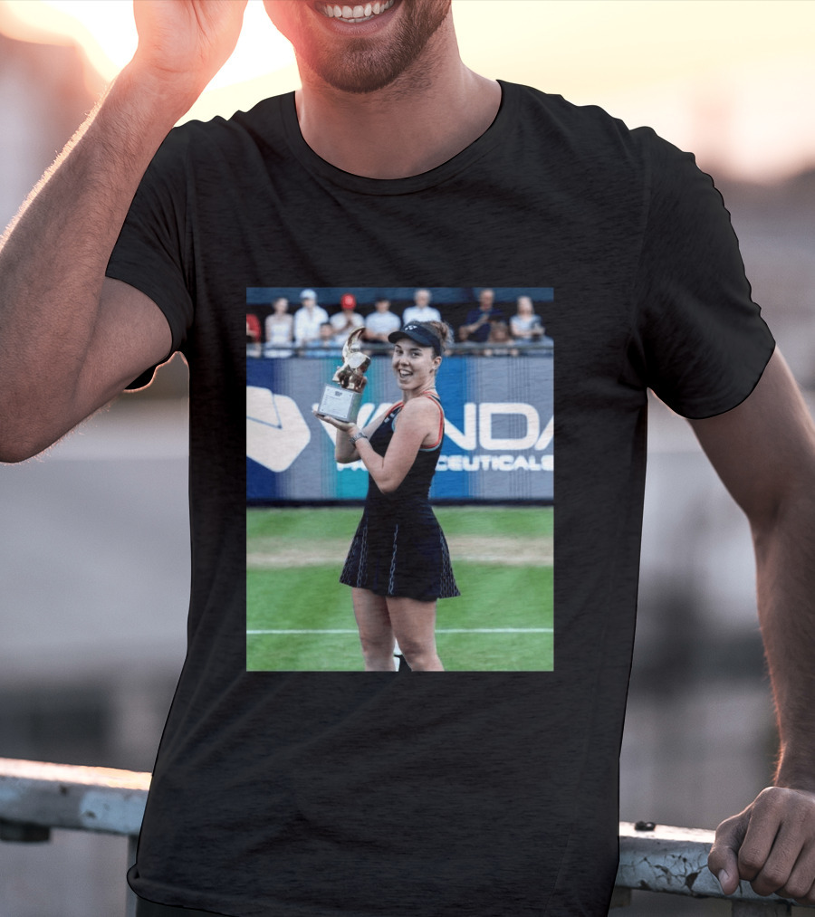 Linda Wins Tennis Title Holding Trophy On Grass Court T-Shirt