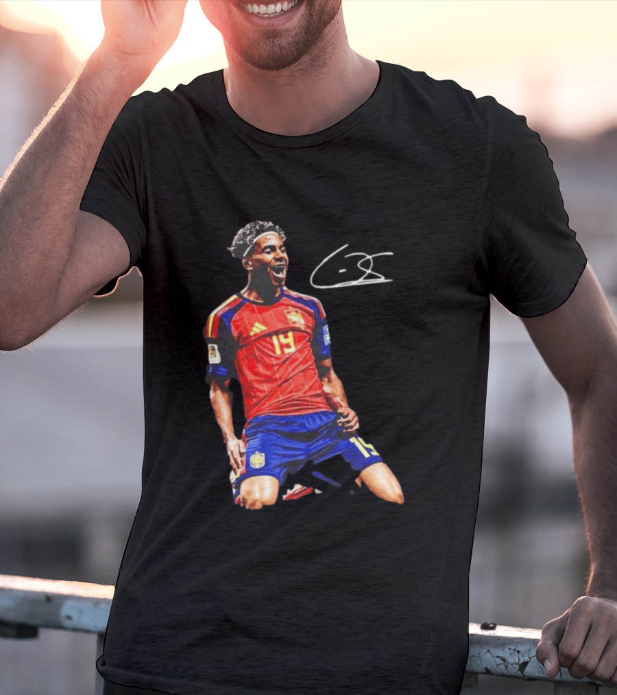 19 Lamine Yamal Spain National Football Team Soccer Jersey Celebration T-Shirt