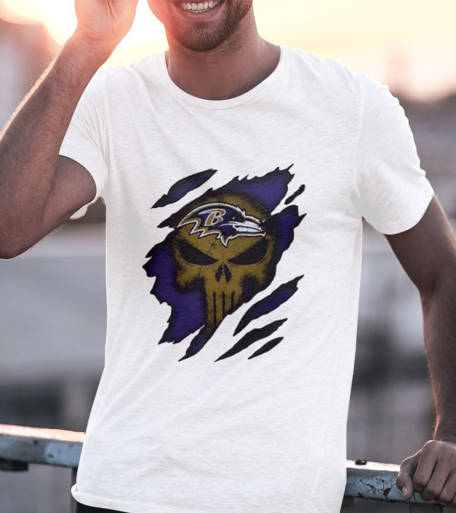 Baltimore Ravens Punisher Skull Torn Effect Fan Gear T-Shirt