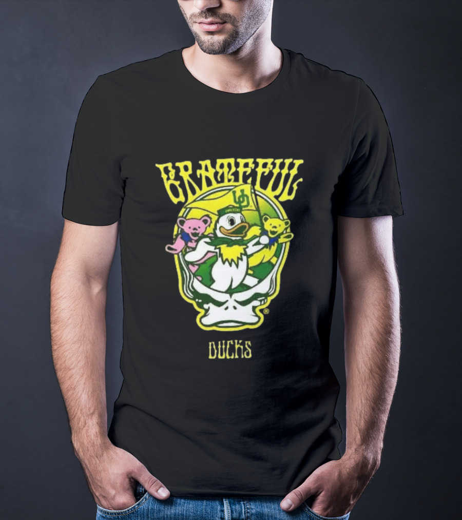GratefulDucks Oregon Ducks 2025 Football Team Collaboration T-Shirt