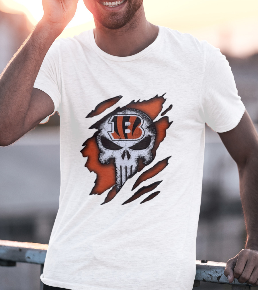 Cincinnati Bengals Punisher Skull Ripped T-Shirt