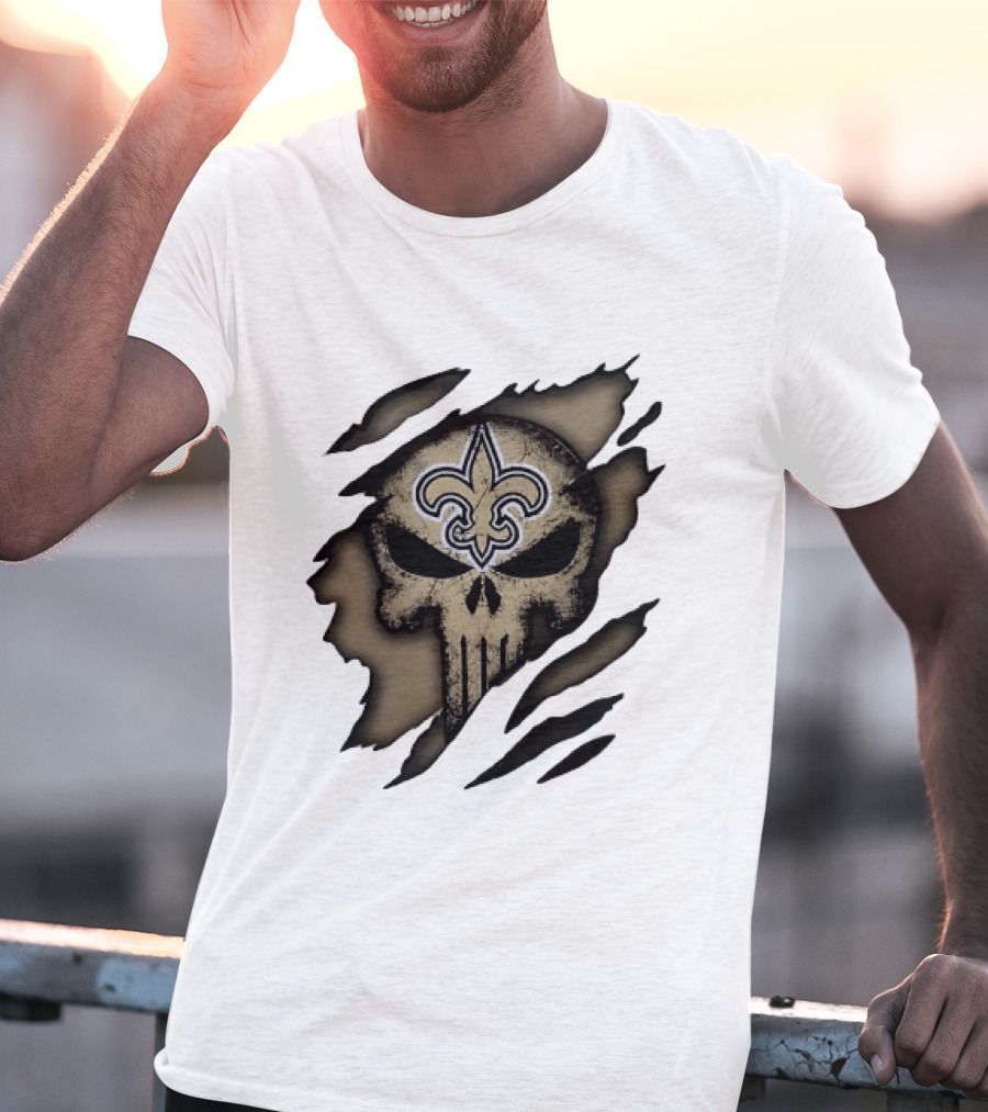 New Orleans Saints Punisher Skull Ripped Effect Fleur De Lis T-Shirt