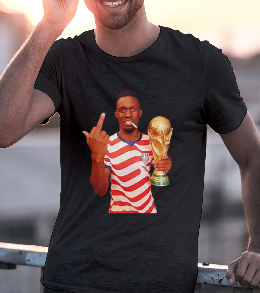 Folarin Balogun USA National Team Smoking Middle Finger World Cup Trophy T-Shirt