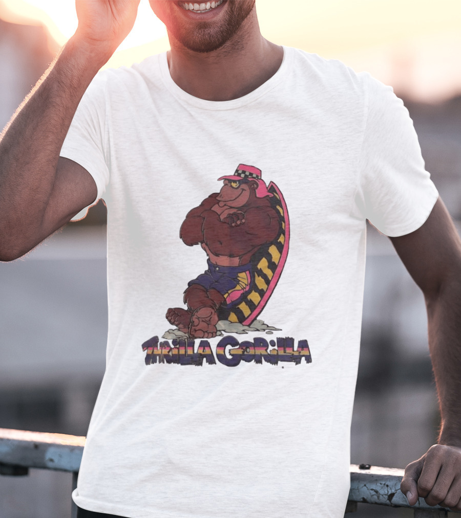 Thrilla Gorilla Town And Country Surf Checkered Hat Surfboard T-Shirt