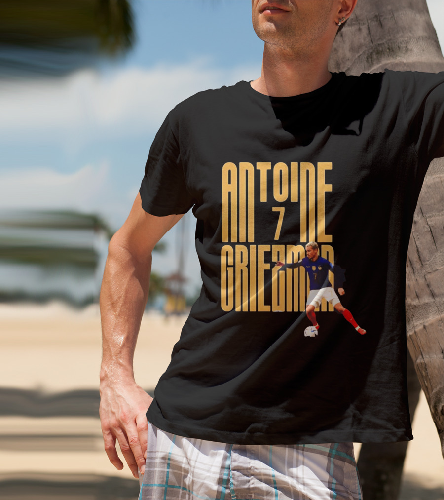 Antoine Griezmann 7 France Football Dribbling T-Shirt