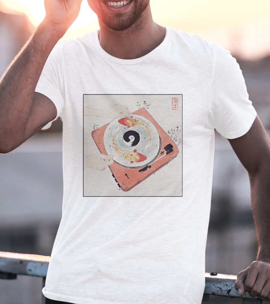 Koi Fish Yin Yang Vinyl Record Turntable Hai Yang T-Shirt