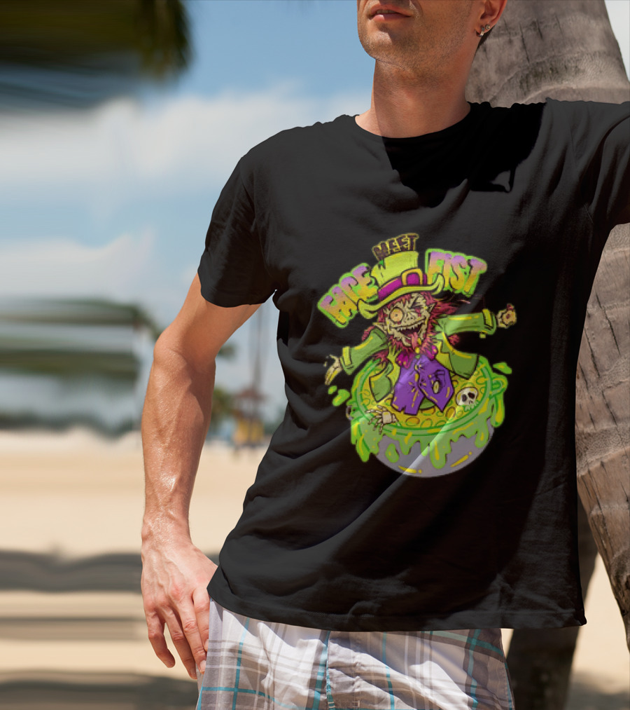 Face Meet Fist Leprechaun St Patrick's Day Cauldron Green Slime Skull T-Shirt