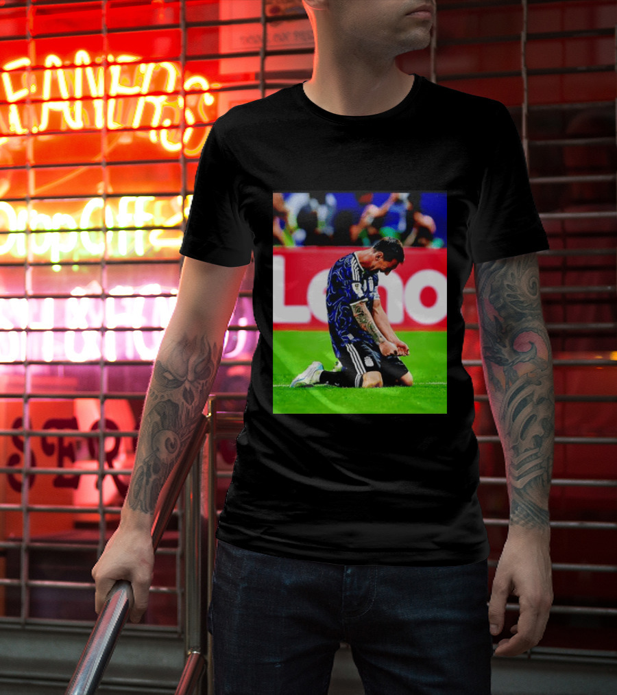Argentina Football Icon Lionel Messi Kneels In Triumph National Team Victory T-Shirt