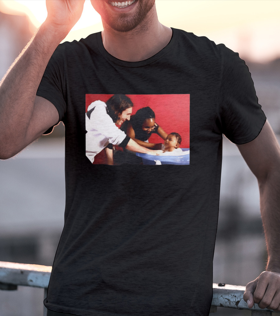Lionel Messi Bathes Baby Lamine Yamal Legendary Blessing Football Moment T-Shirt