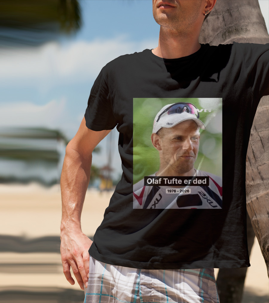 Olaf Tufte Er Død 1976 2026 VG 2XU T-Shirt