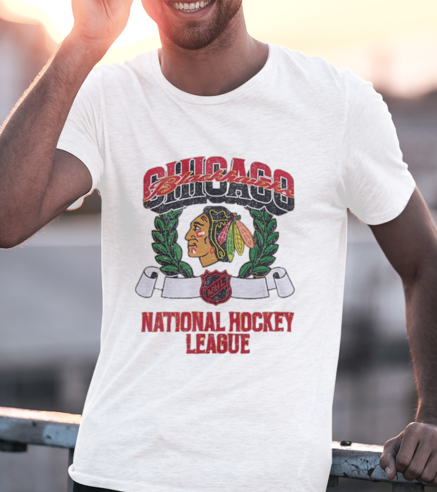 Chicago Blackhawks NHL Vintage Distressed Style National Hockey League T-Shirt