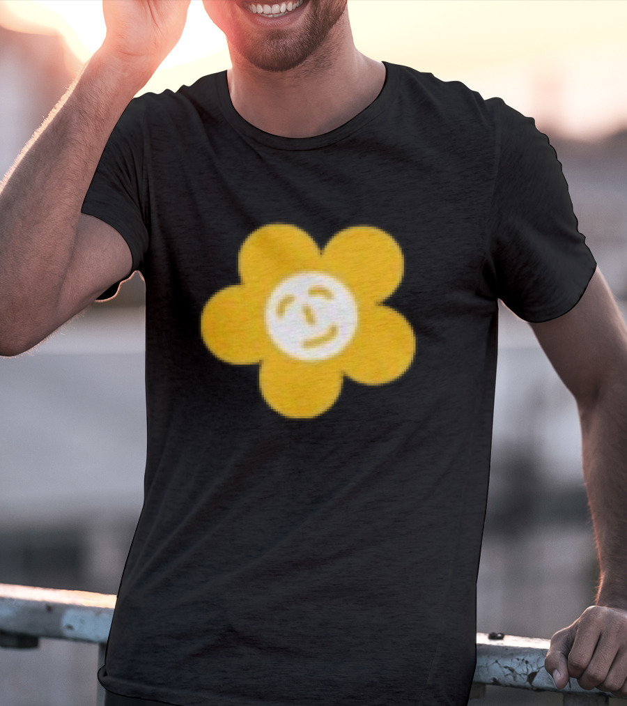 Paperboxmart Store Smiling Yellow Flower Face T-Shirt