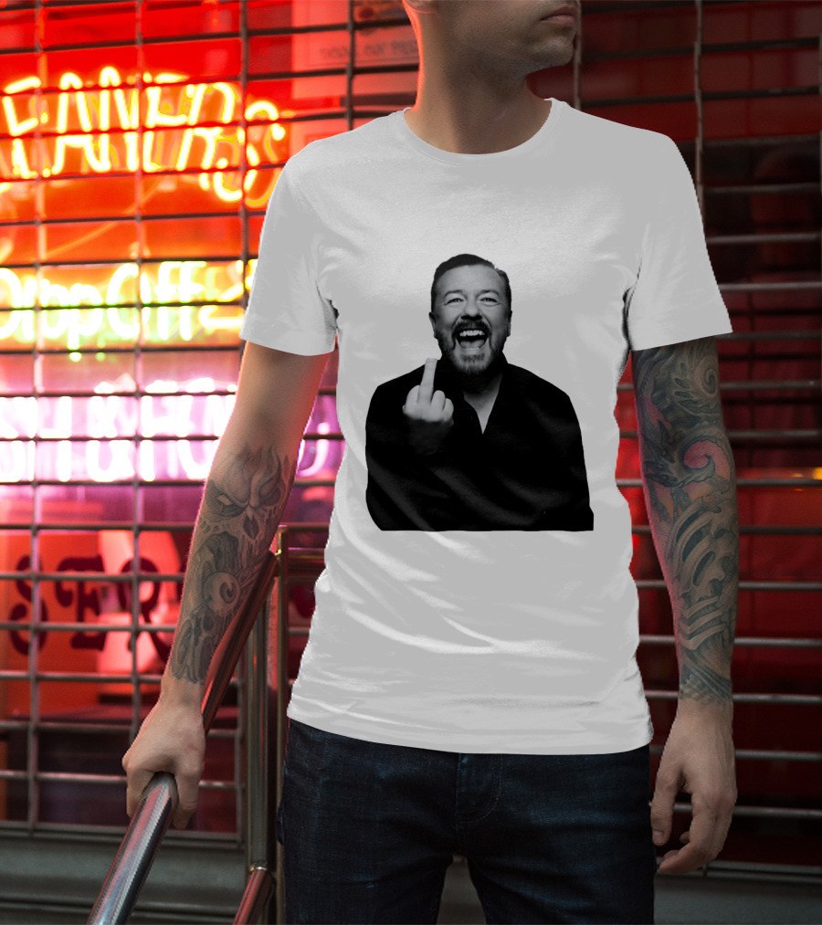 Anh Ricky Gervais Laughing Middle Finger Gesture T-Shirt