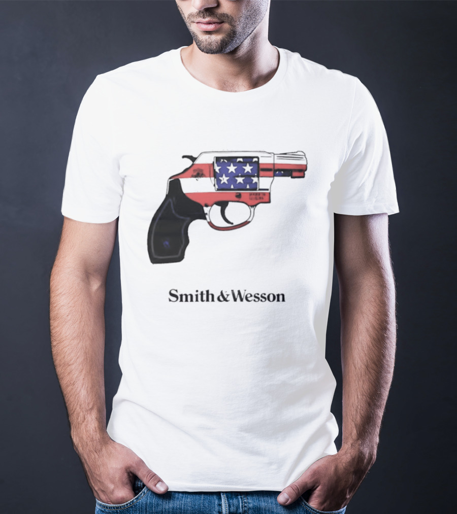 Smith And Wesson American Flag Revolver Firearm T-Shirt