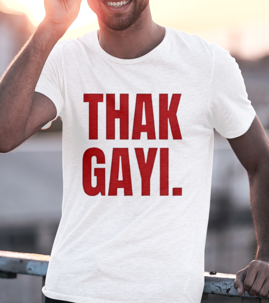 Thak Gayi Hindi Tired Exhausted Text Bold Red T-Shirt
