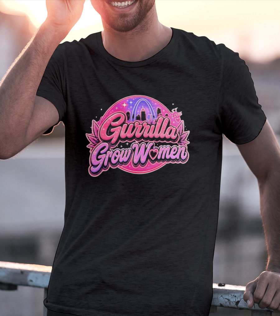Gurrilla Grow Women St Louis Cannabis Cityscape Pink Sky Arch T-Shirt