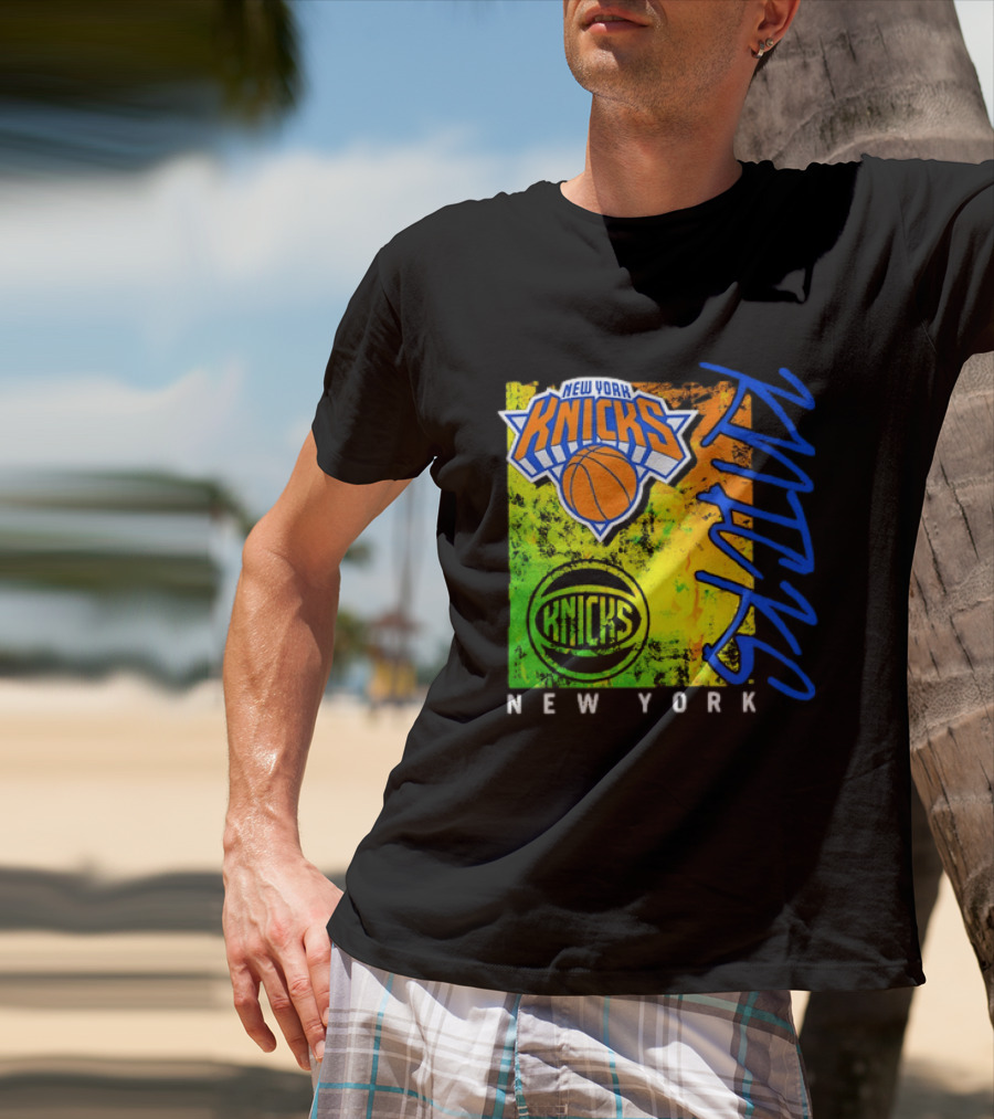 New York Knicks Distressed Basketball Retro Style NBA Fan Favorite T-Shirt