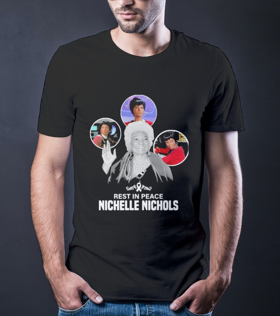 Rest In Peace Nichelle Nichols Star Trek Tribute Spock Hand Salute T-Shirt