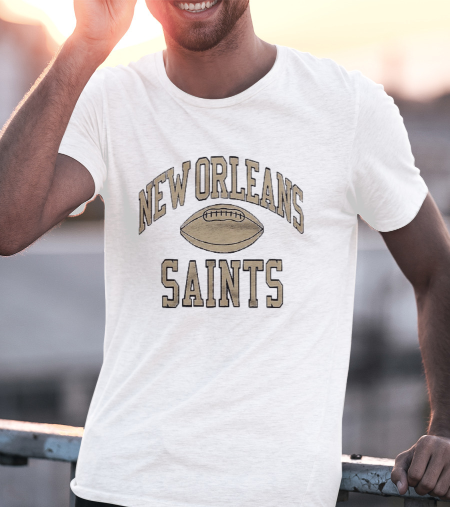 New Orleans Saints Distressed Football Team Fan T-Shirt