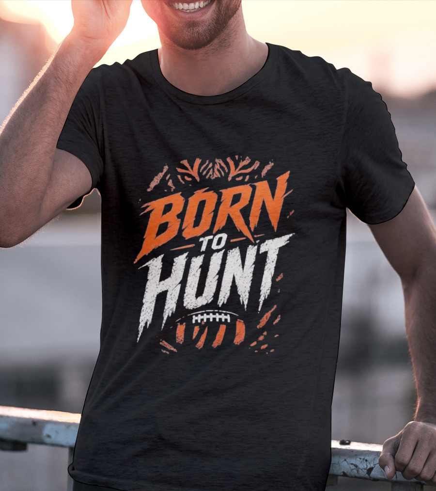Born To Hunt Tiger Football Ball Print T-Shirt