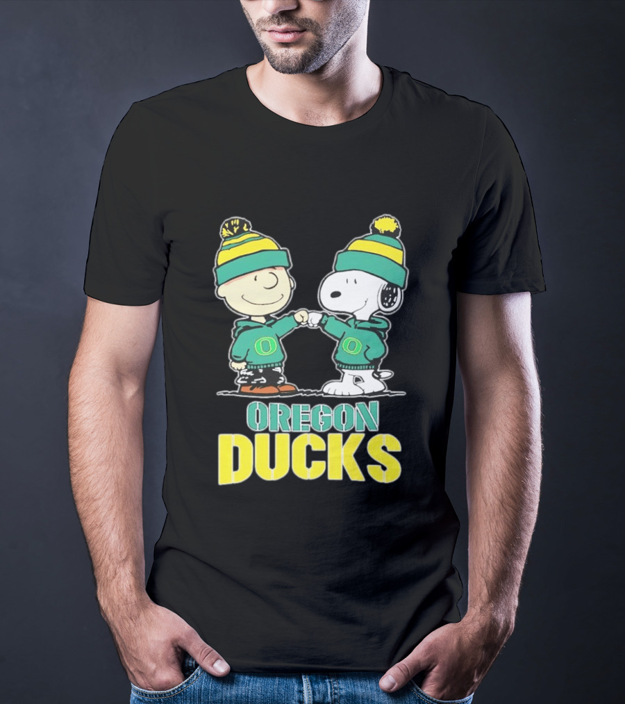 Charlie Brown Snoopy Fist Bump Oregon Ducks Fan Gear T-Shirt