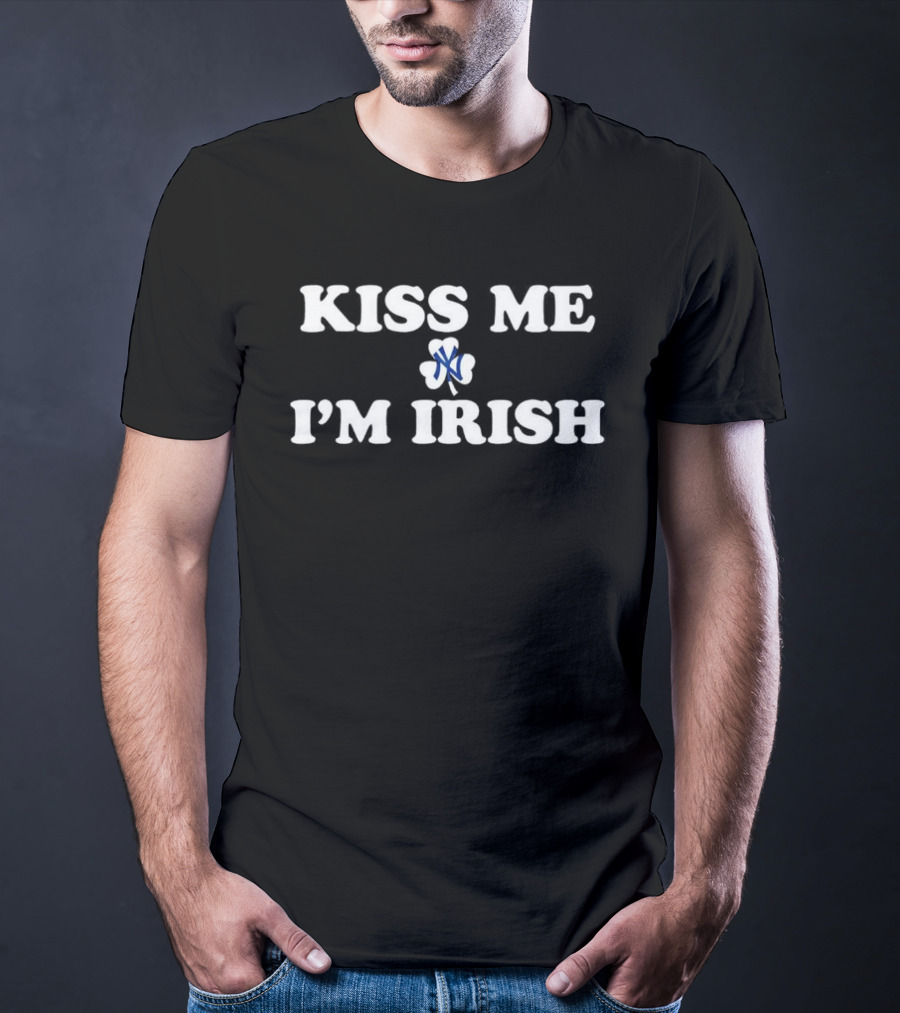 New York Yankees Kiss Me I'm Irish St Patrick's Day Clover T-Shirt